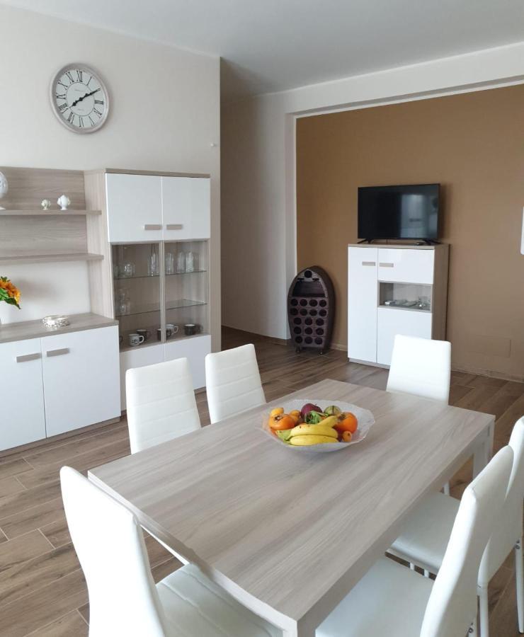 Guesthouse Fino'S Family Monopoli Exterior photo